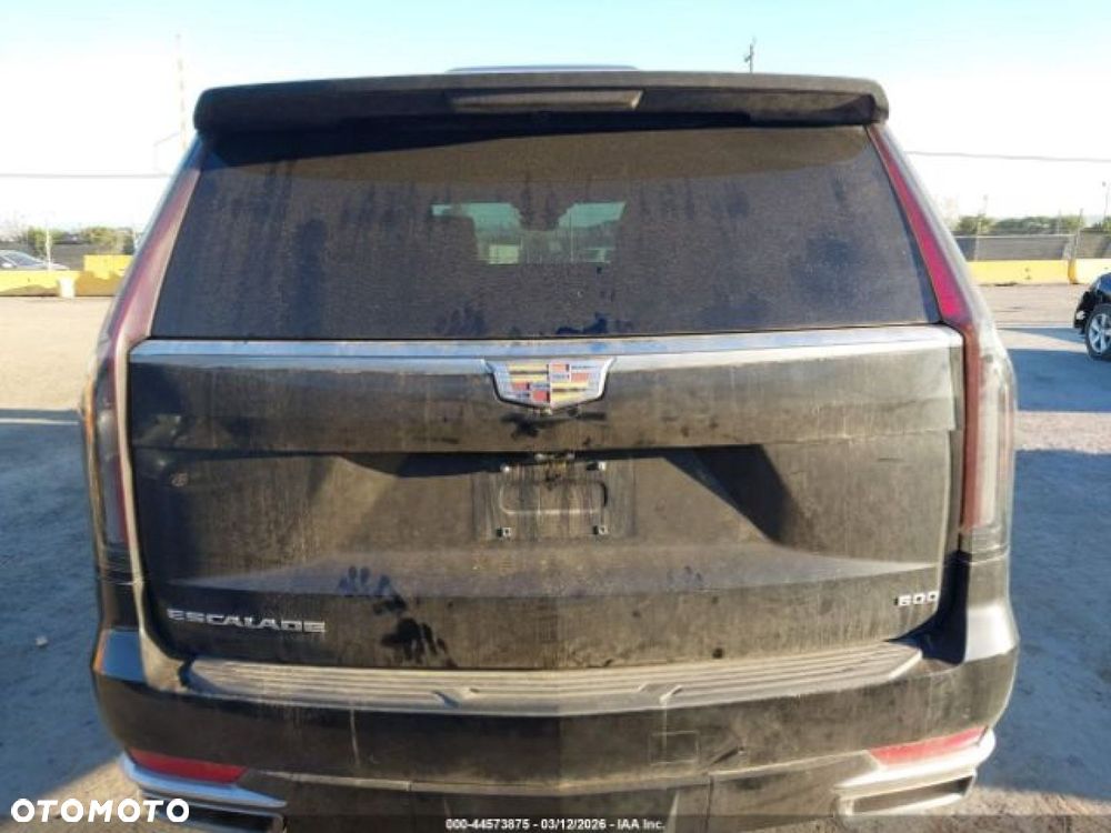 Cadillac Escalade - 6