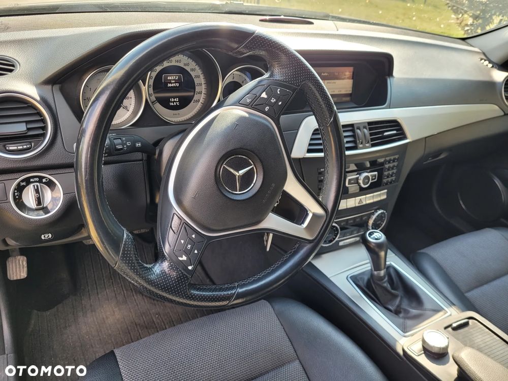 Mercedes-Benz Klasa C 200 CDI BlueEff Avantgarde - 11