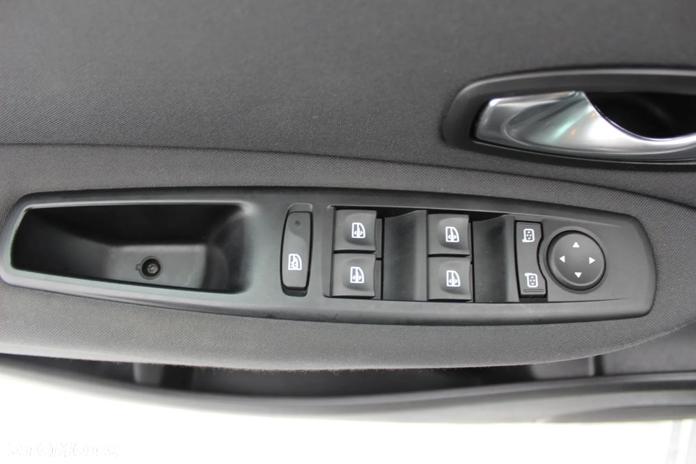 Renault Scenic 1.6 16V 110 TomTom Edition - 12