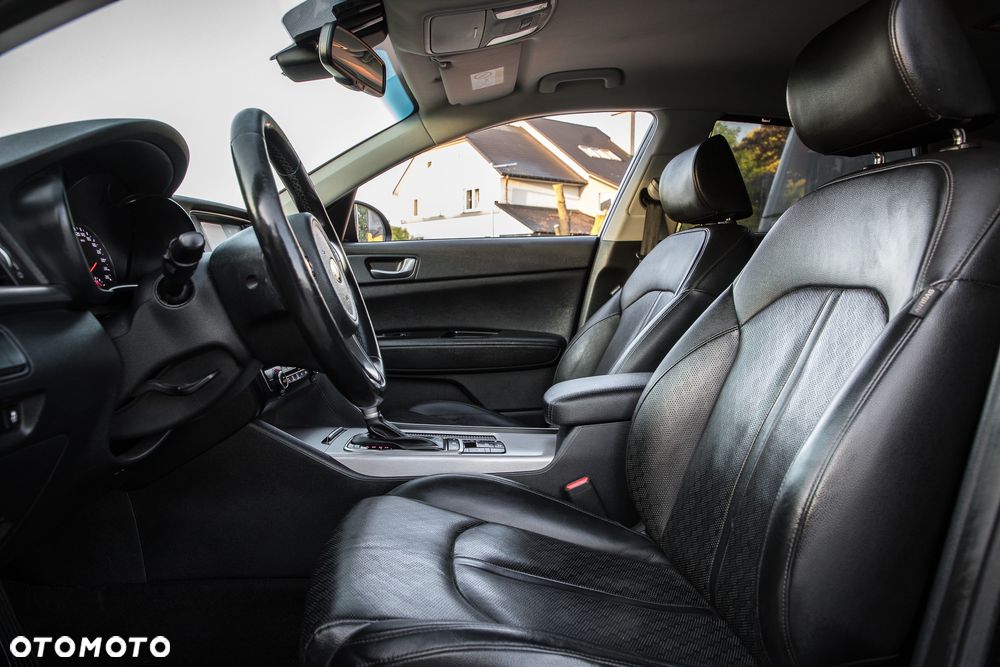 Kia Optima Sportagon 2.0 GDI Attract - 17