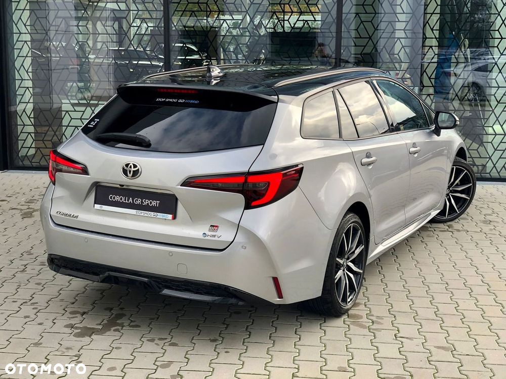 Toyota Corolla 2.0 Hybrid GR Sport Dynamic - 12