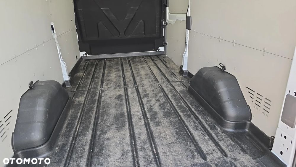 Ford Transit - 11