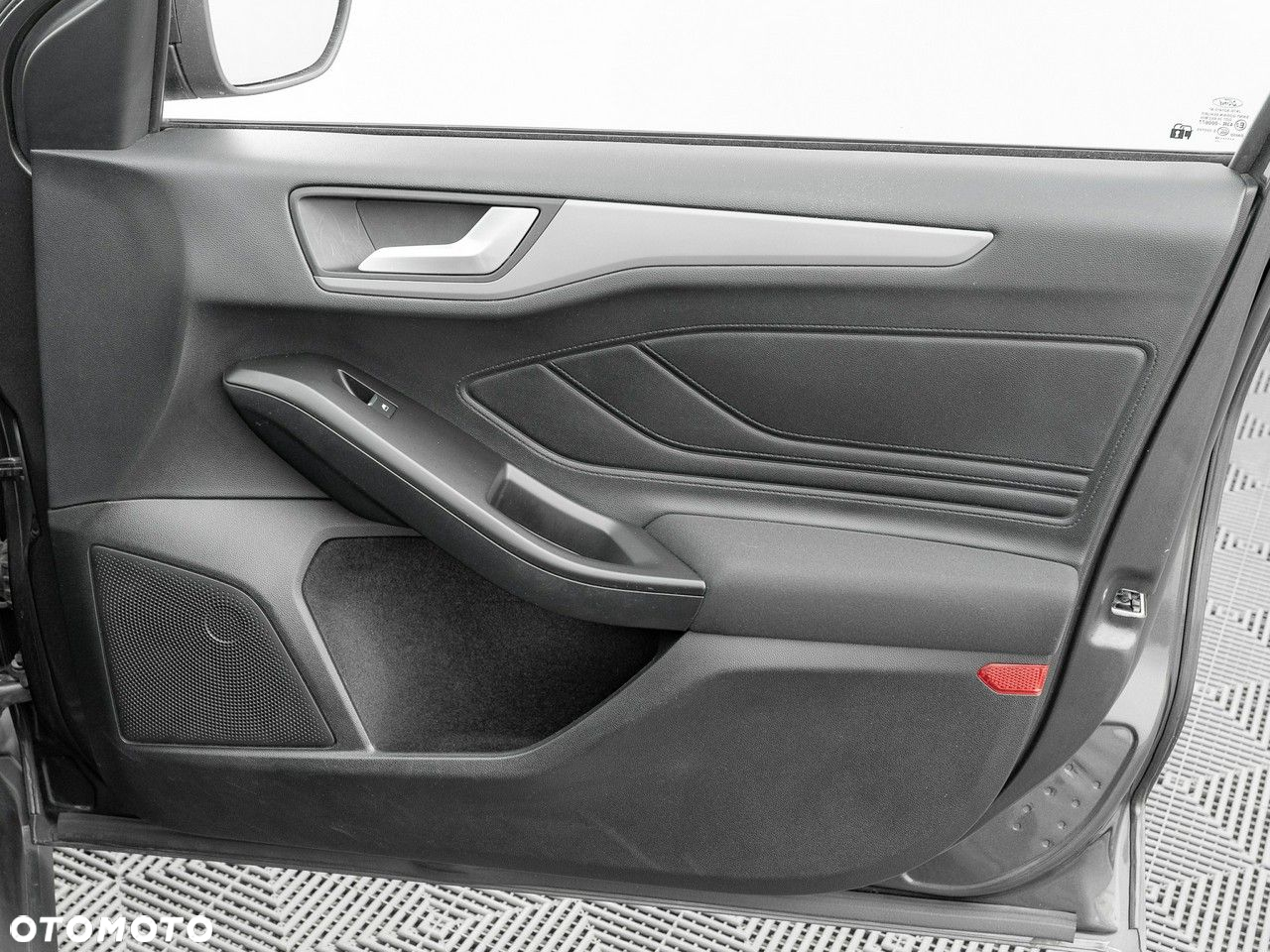 Ford Focus 1.0 EcoBoost Active - 30