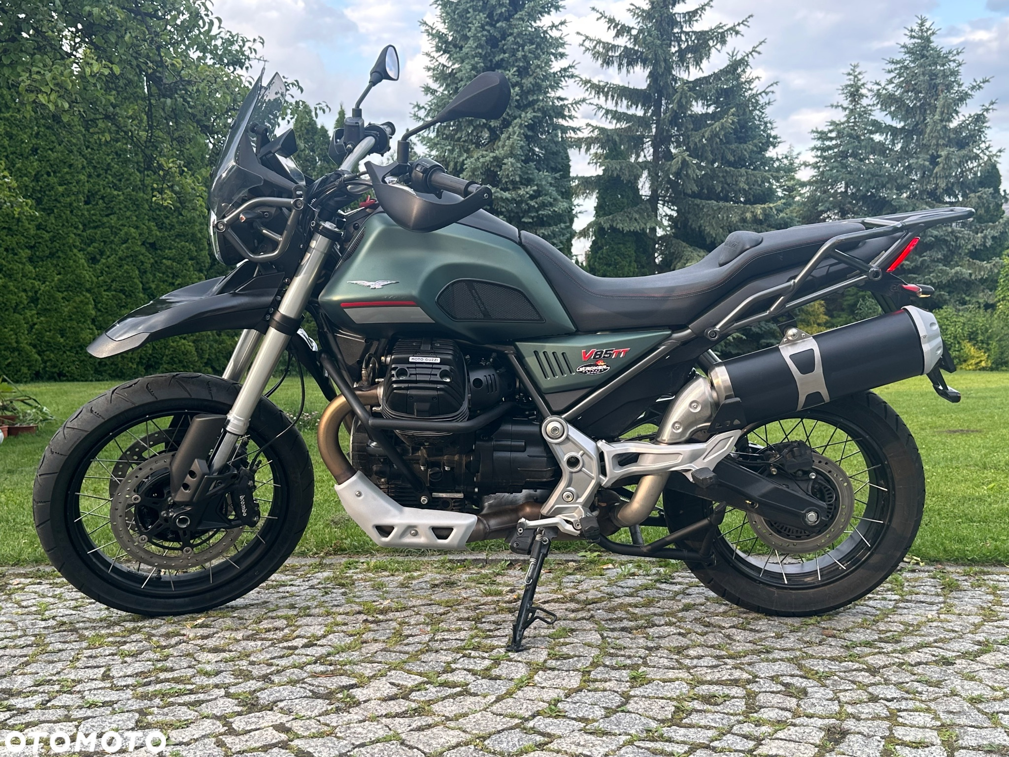 Moto Guzzi V85 - 24