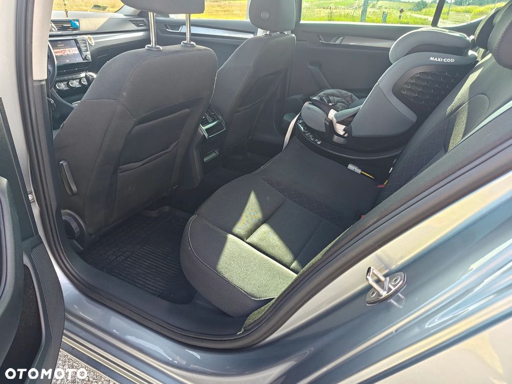 Skoda Superb 2.0 TDI Ambition - 12