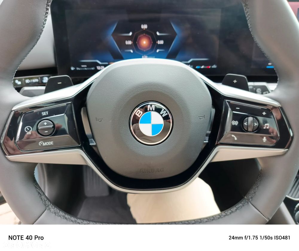 BMW Seria 5 520i - 34