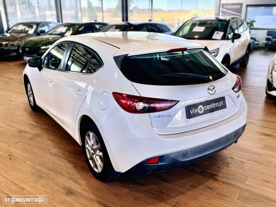 Mazda 3 - 4