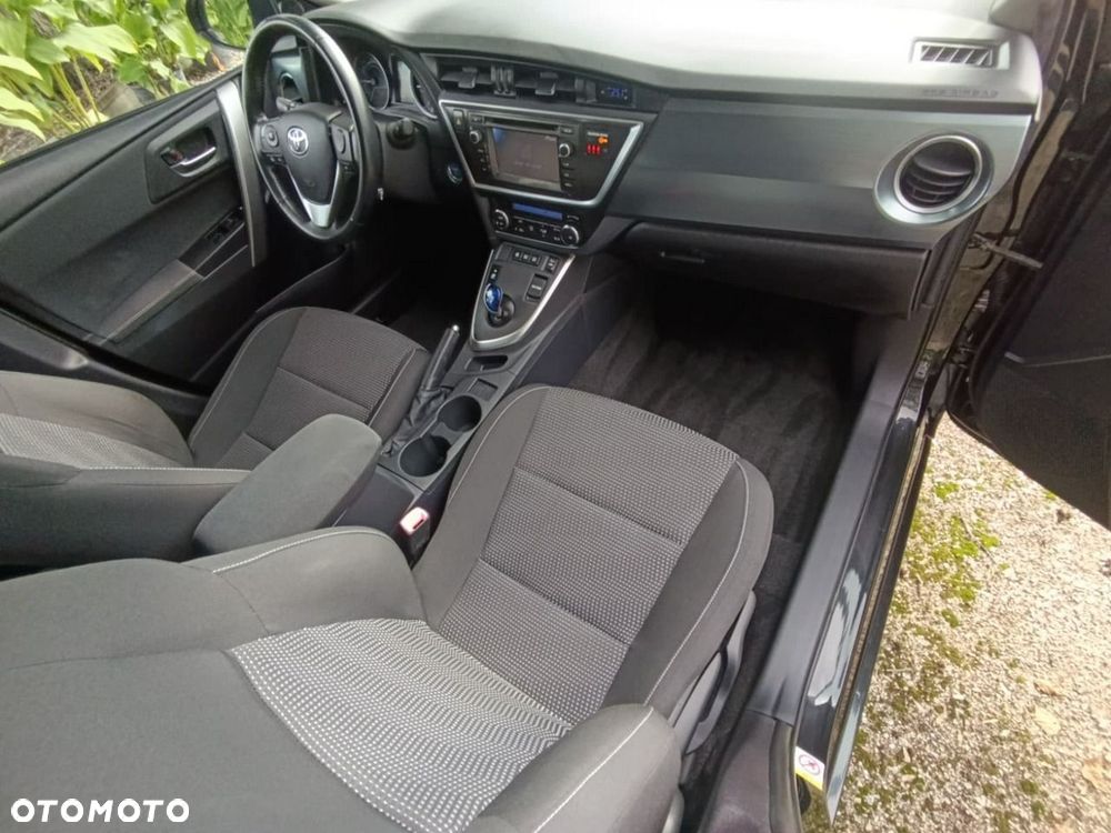 Toyota Auris - 13