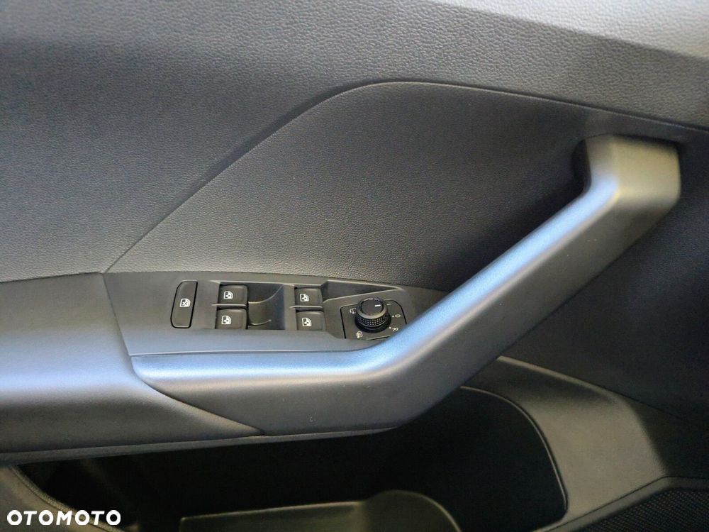 Volkswagen T-Cross - 19