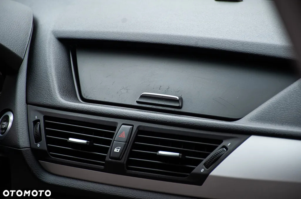 BMW X1 sDrive20d - 20