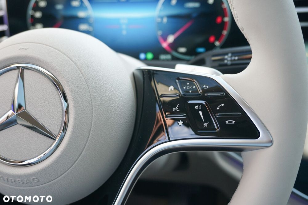 Mercedes-Benz Klasa E 220 d mHEV 4-Matic Exclusive 9G-Tronic - 10