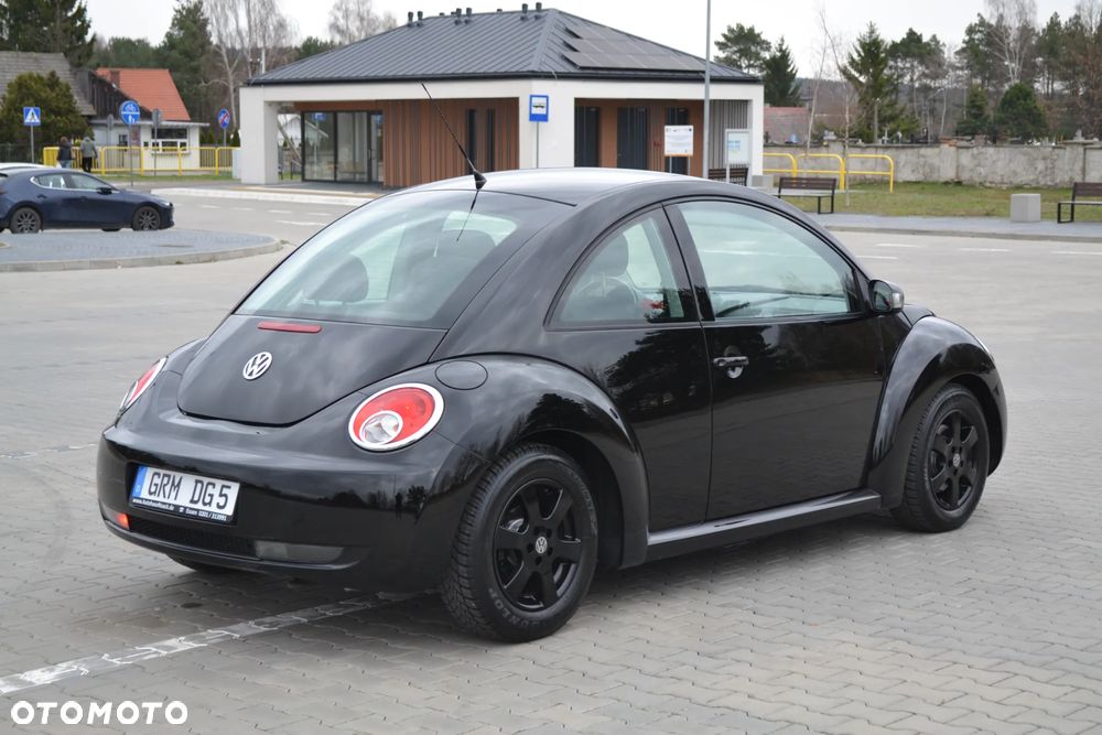 Volkswagen New Beetle - 22