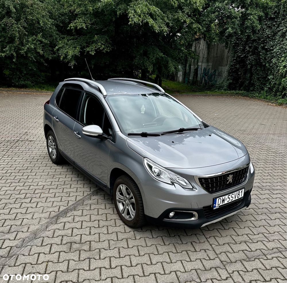 Peugeot 2008 1.2 Pure Tech Style S&S - 3