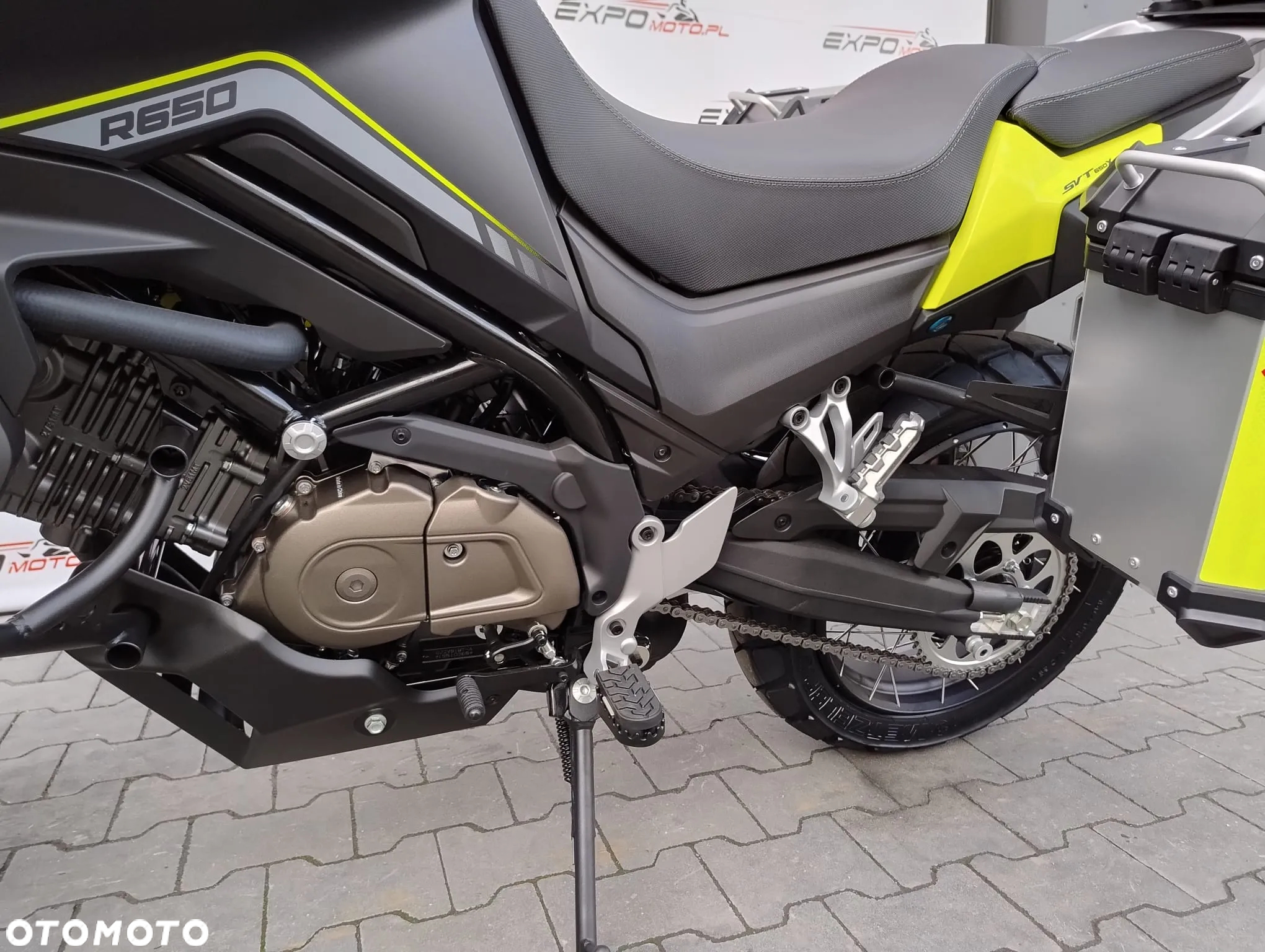 QJMOTOR SVT 650 - 8