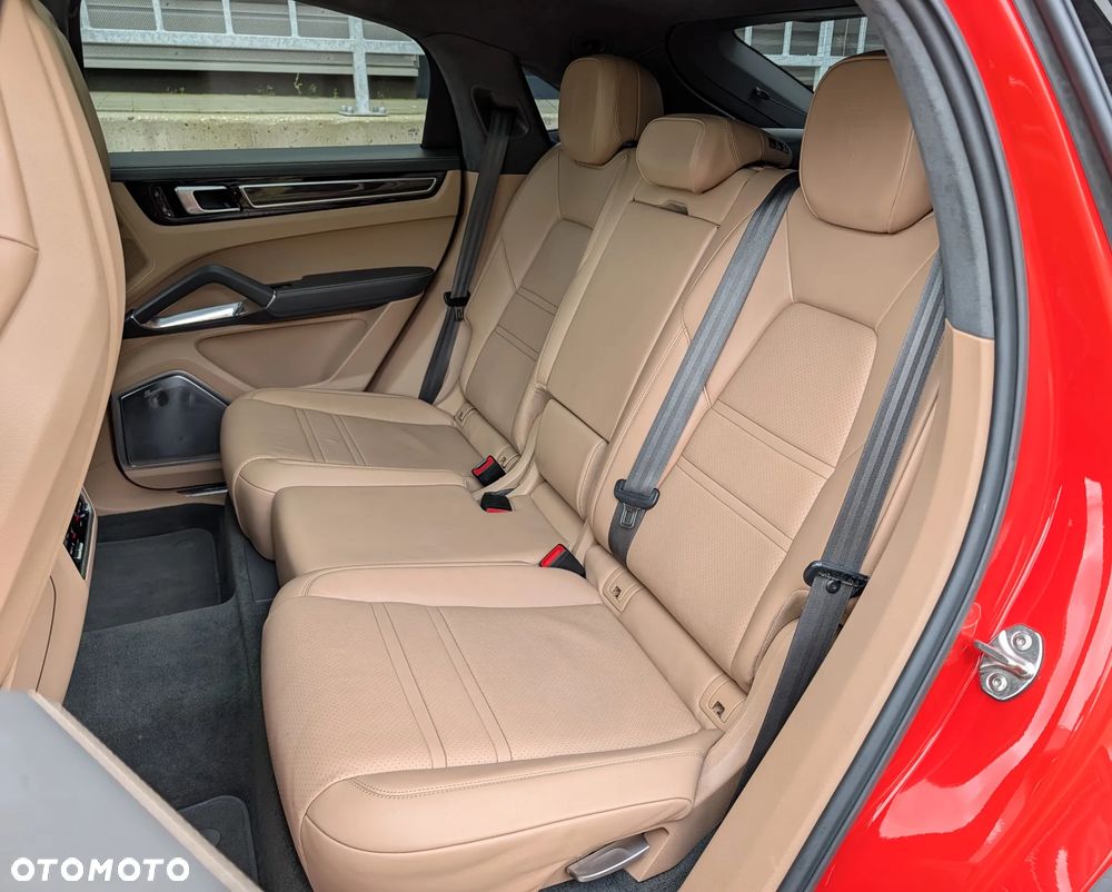 Porsche Cayenne - 30