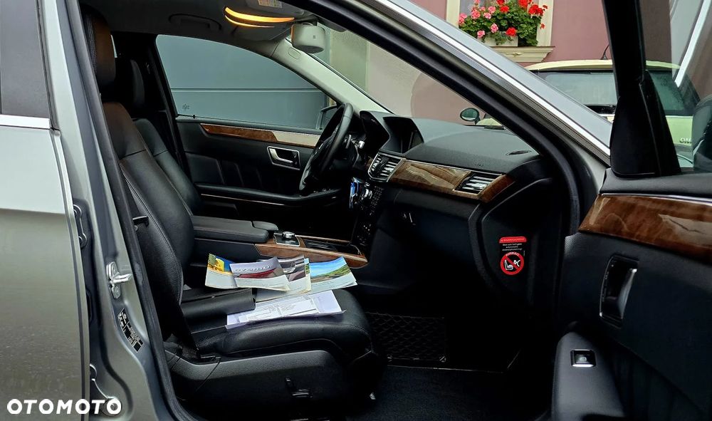 Mercedes-Benz Klasa E 300 BlueTec Hybrid Elegance - 11