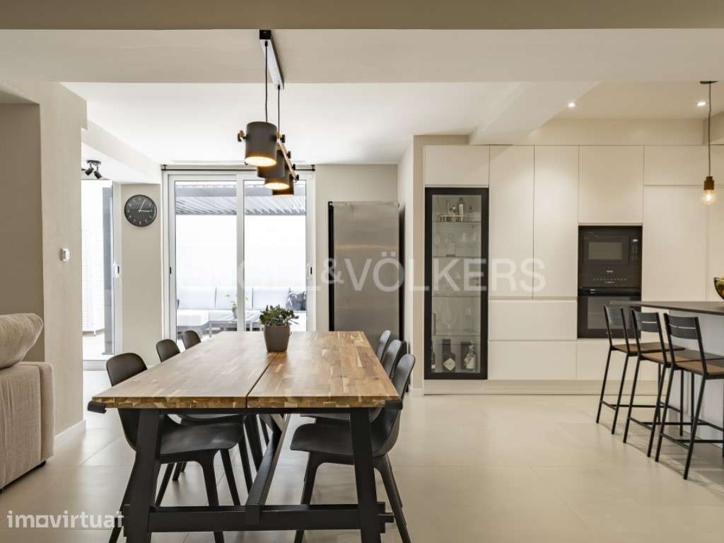 Deslumbrante T4 com Terraço Privado e Escritório na Lapa - Grande imagem: 3/31