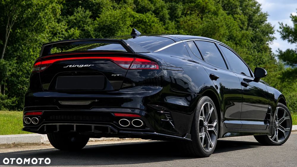Kia Stinger - 2