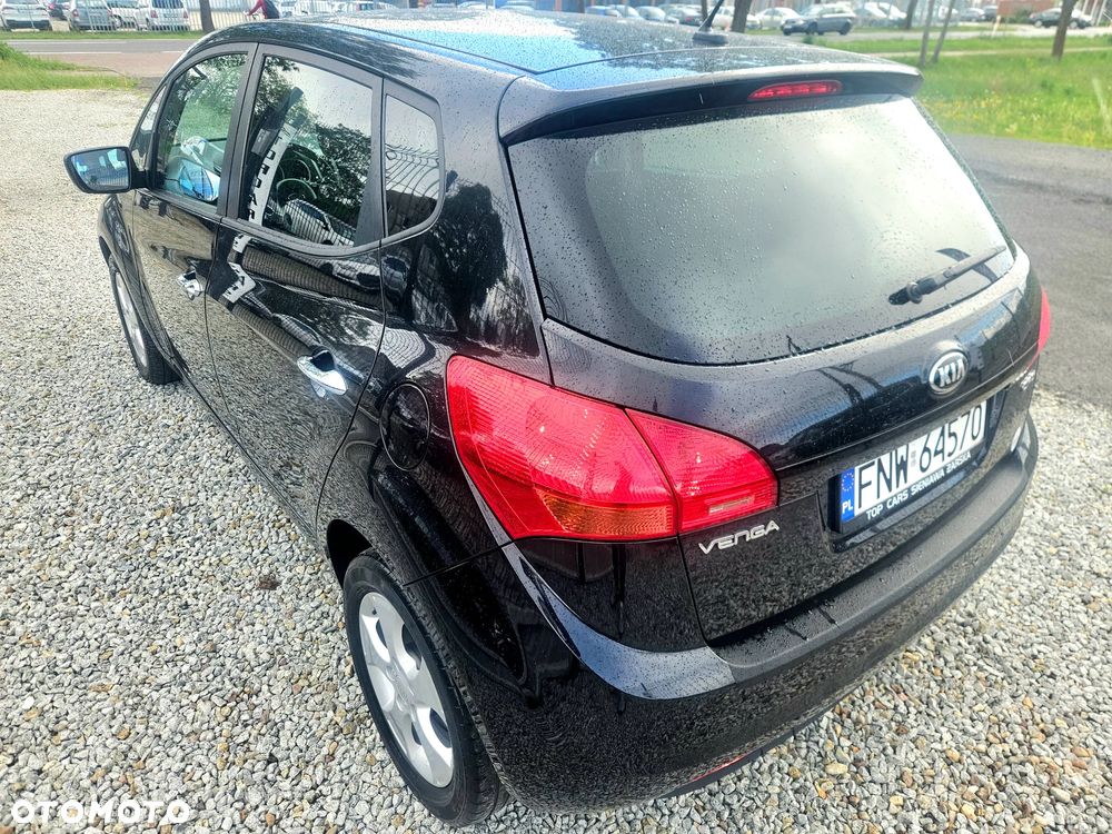Kia Venga 1.6 CRDi 128 Edition 7 - 11