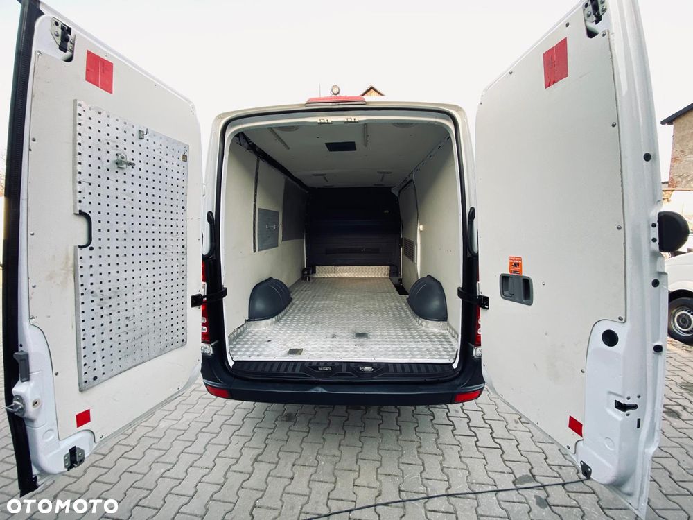 Mercedes-Benz SPRINTER - 24