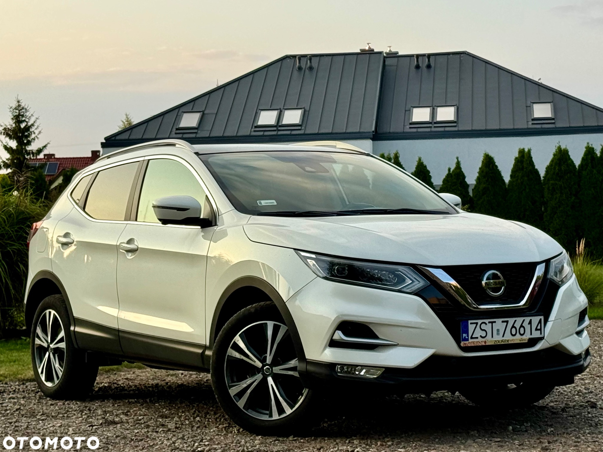 Nissan Qashqai 1.2 DIG-T Xtronic N-Connecta - 4