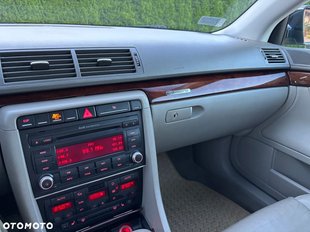 Audi A4 Limousine 2.0 T FSI quattro tiptronic - 16
