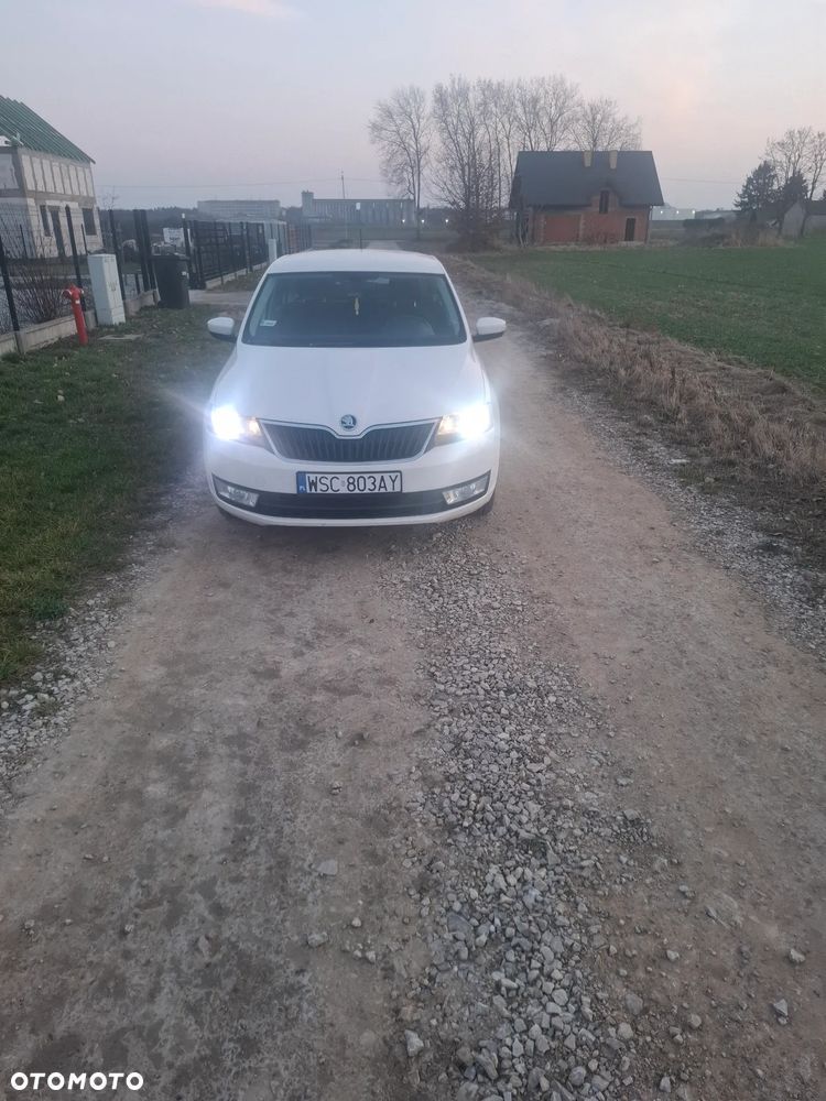 Skoda RAPID 1.6 TDI DPF Ambition - 1