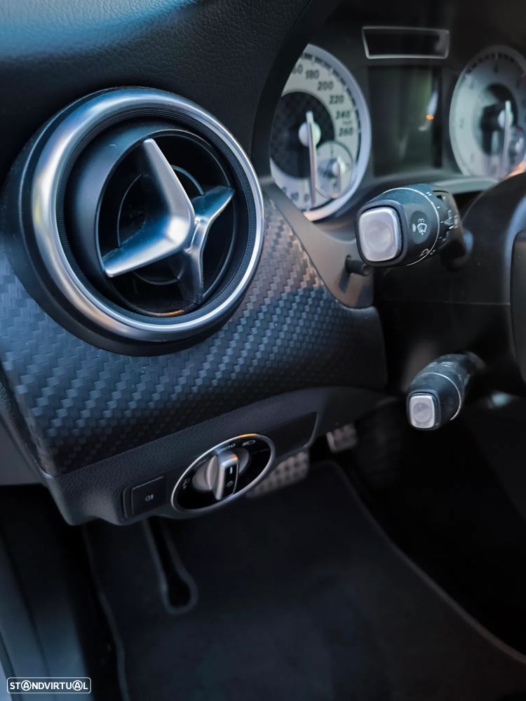 Mercedes-Benz A 200 CDI 7G-DCT AMG Line - 27