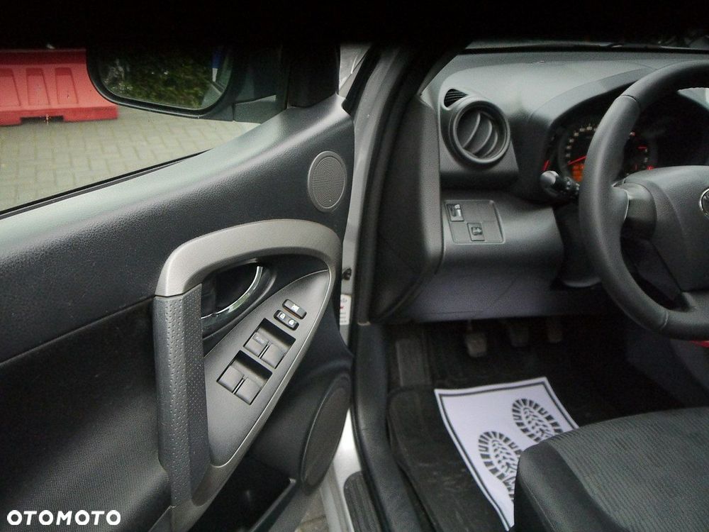 Toyota RAV4 2.2 D-4D 4x4 Sol - 32