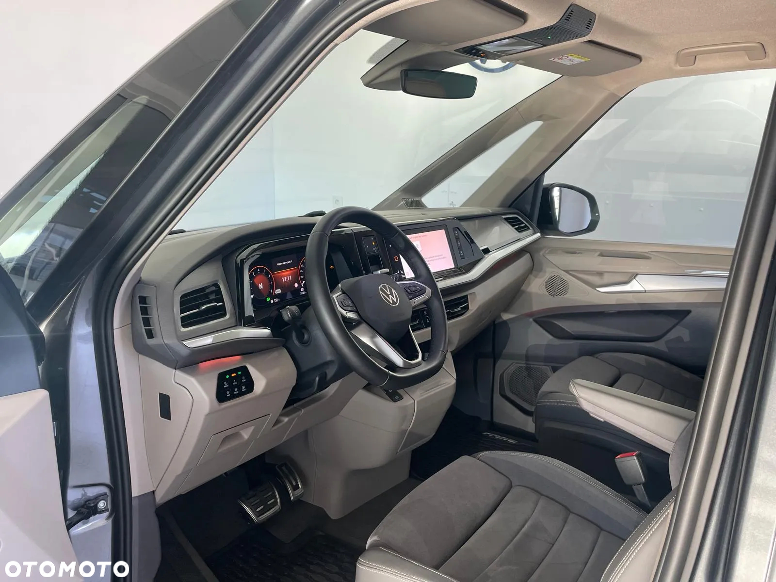 Volkswagen Multivan 2.0 TSI L2 Style DSG - 17