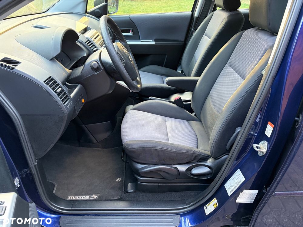 Mazda 5 - 24