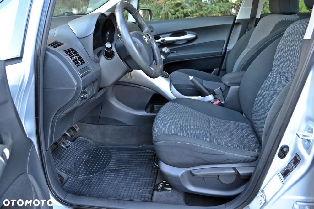 Toyota Auris 1.6 2010 - 10