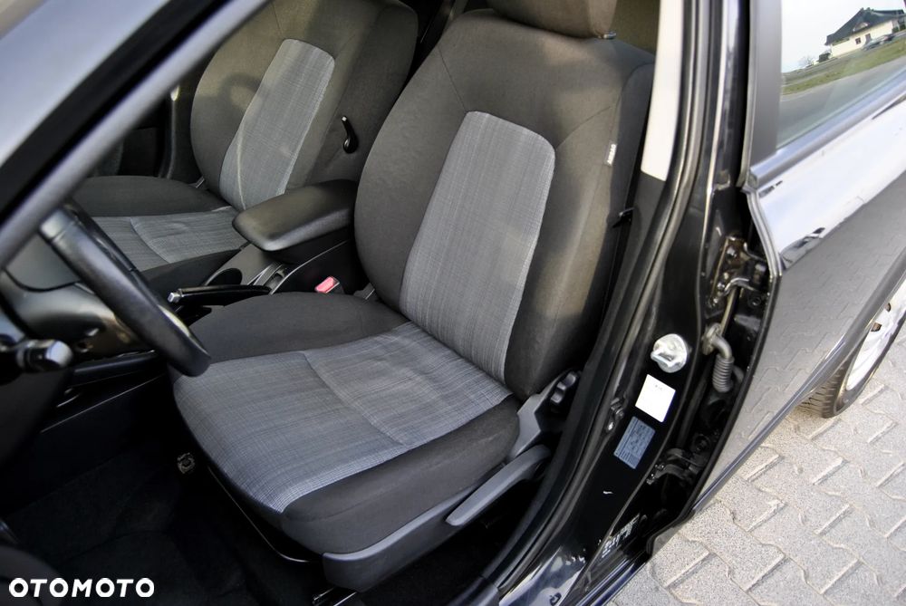 Kia Ceed - 19