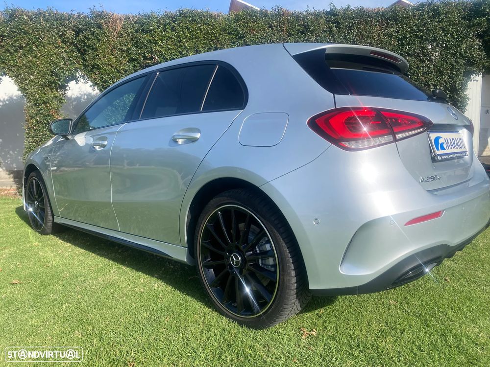 Mercedes-Benz A 250 e AMG Line - 17