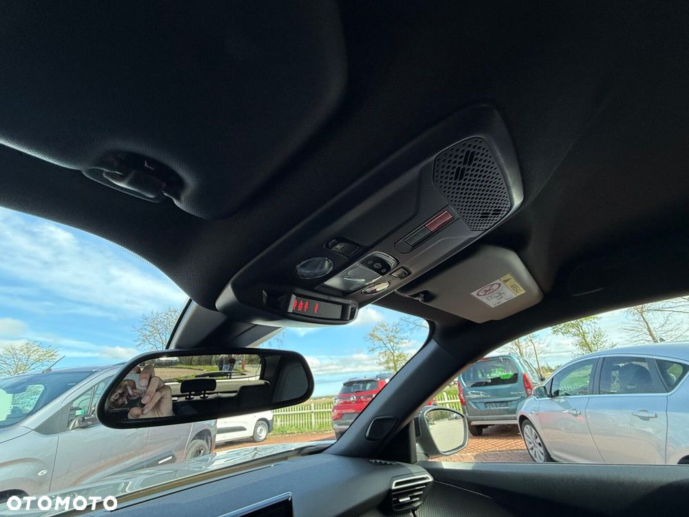 Peugeot 2008 1.2 PureTech Allure S&S EAT8 - 18