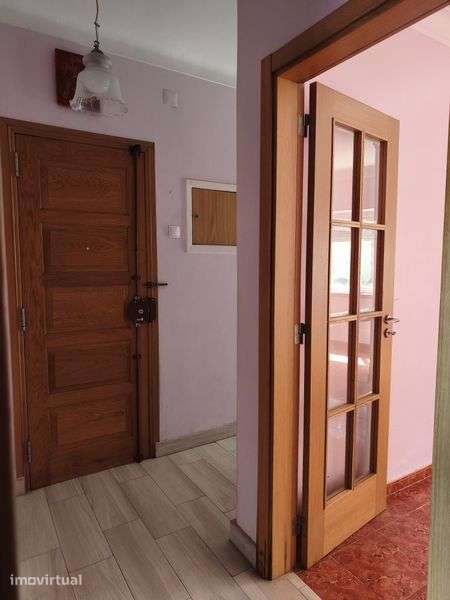 T2 com logradouro de 40 mts², Venteira Amadora - Grande imagem: 4/12