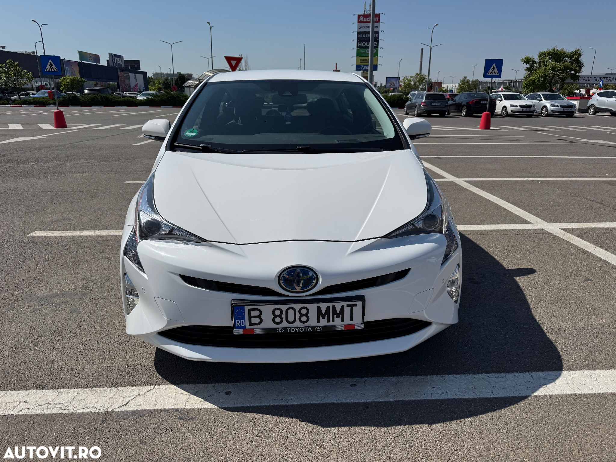 Toyota Prius (Hybrid) Executive - 6