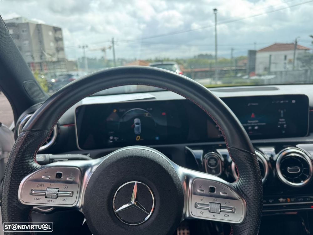 Mercedes-Benz A 180 AMG Line - 9