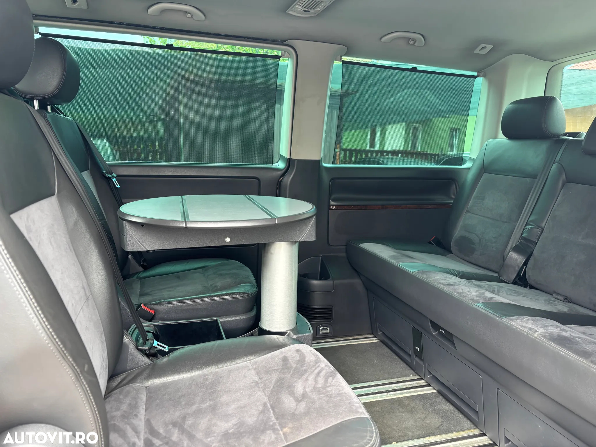 Volkswagen Multivan - 15