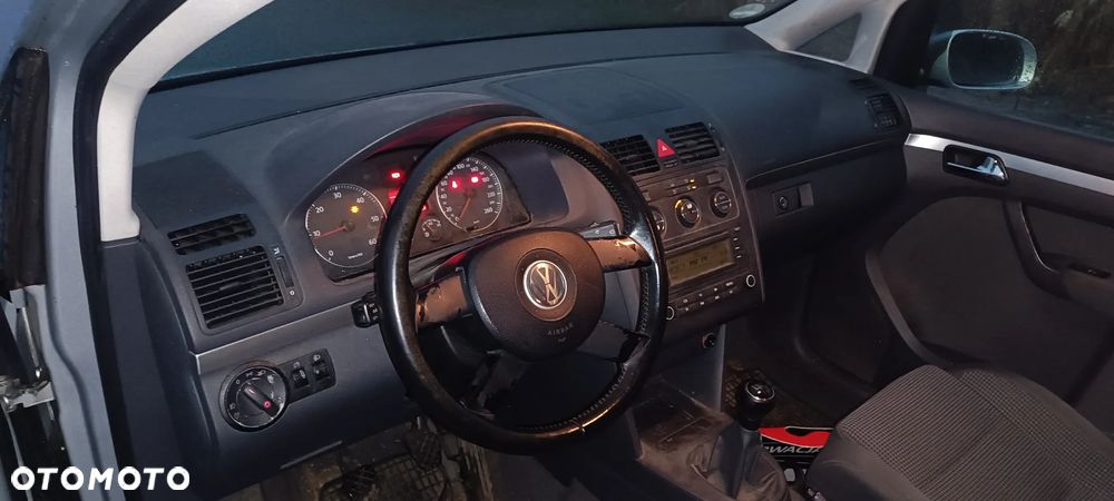 Volkswagen Touran 2.0 TDI Trendline - 11