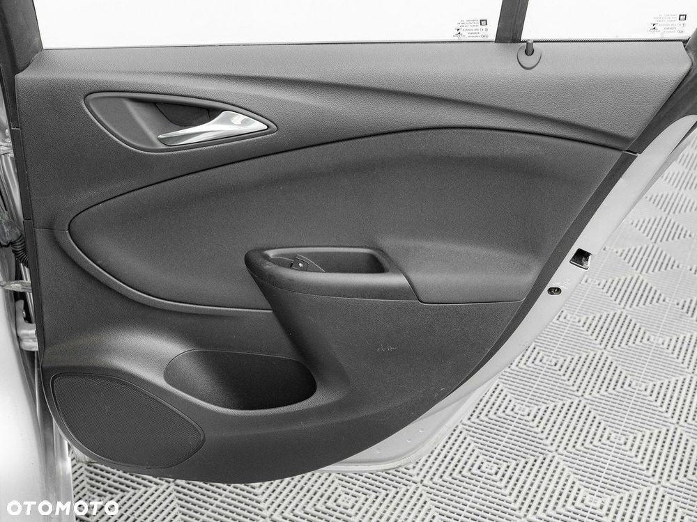 Opel Astra V 1.6 CDTI Enjoy - 26