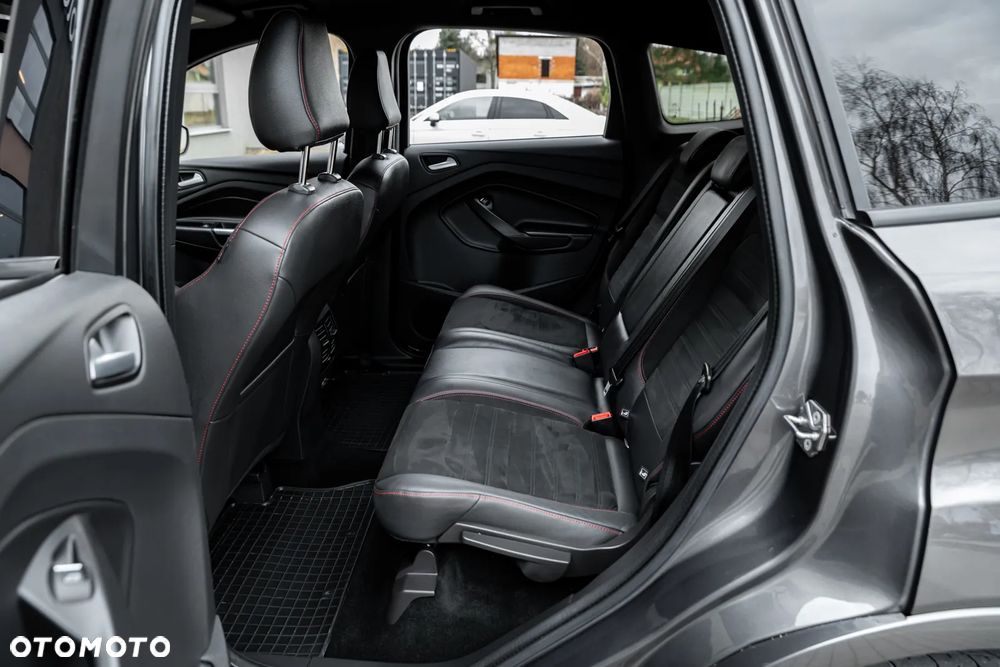 Ford Kuga 1.5 EcoBoost 2x4 ST-Line - 19