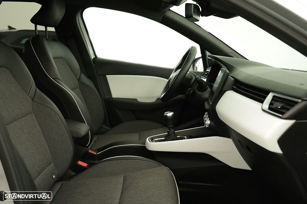 Renault Clio 1.0 TCe Techno Bi-Fuel - 22