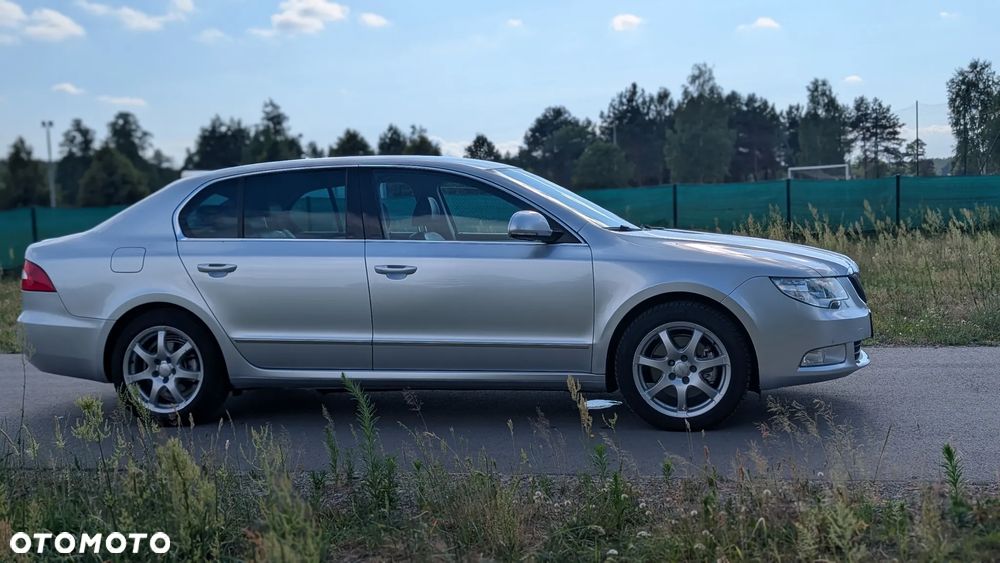 Skoda Superb 2.0 TDI Elegance Outdoor - 8