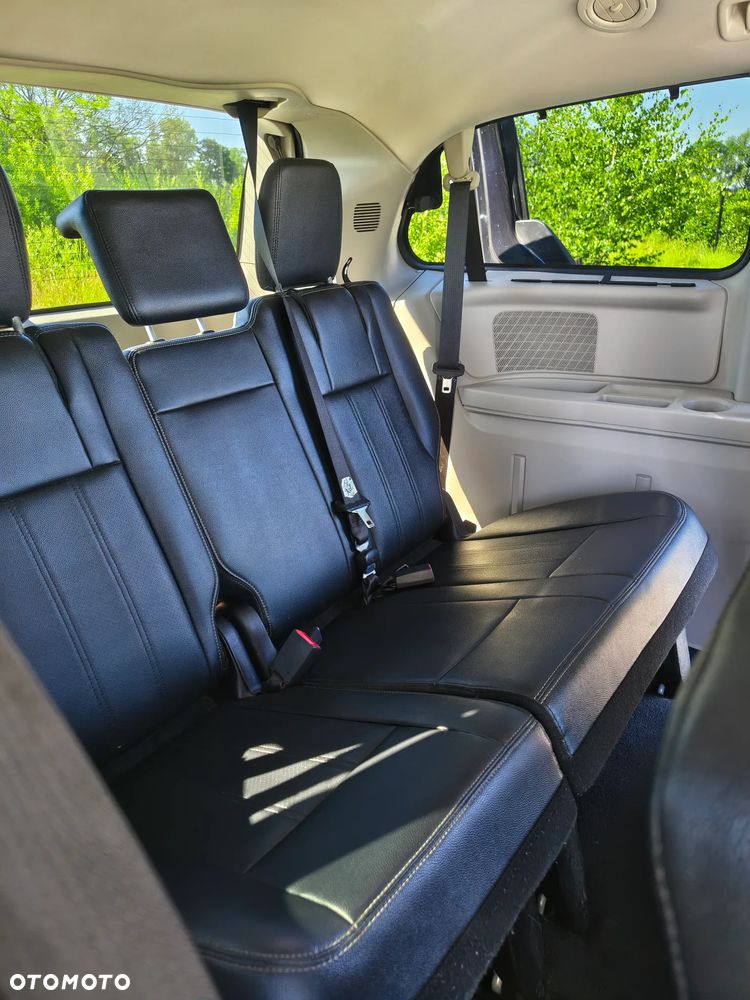 Chrysler Town & Country 3.6 Limited - 5
