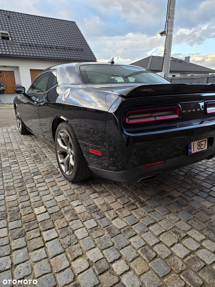 Dodge Challenger - 4