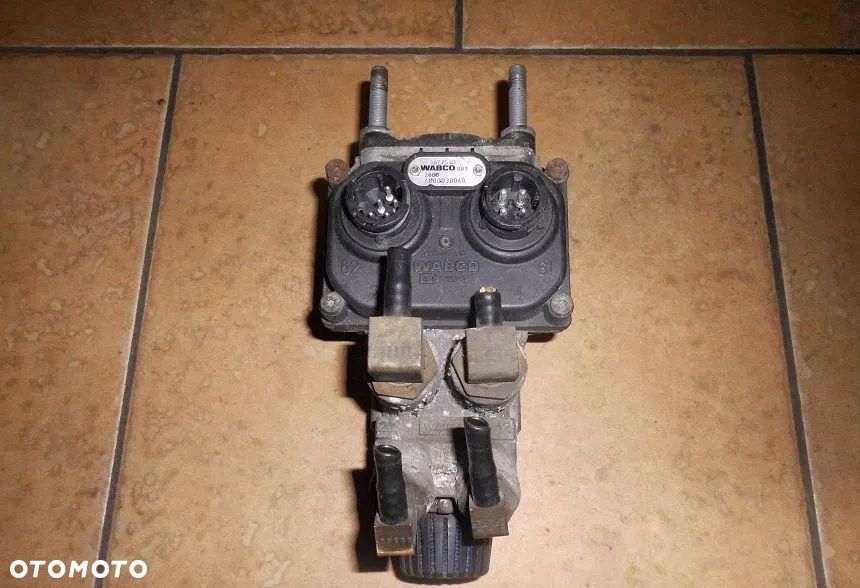 ZAWÓR GŁÓWNY HAMULCOWY EBS DAF 105 XF 85 CF EURO 5 1677510 , 4800030040 - 1