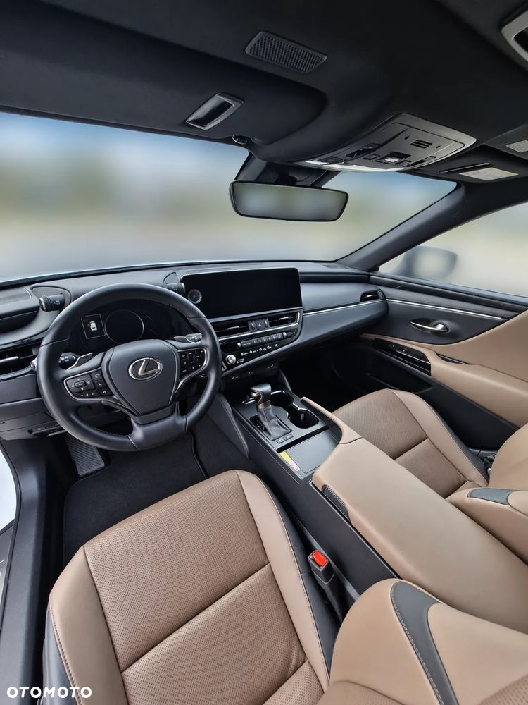 Lexus ES - 13