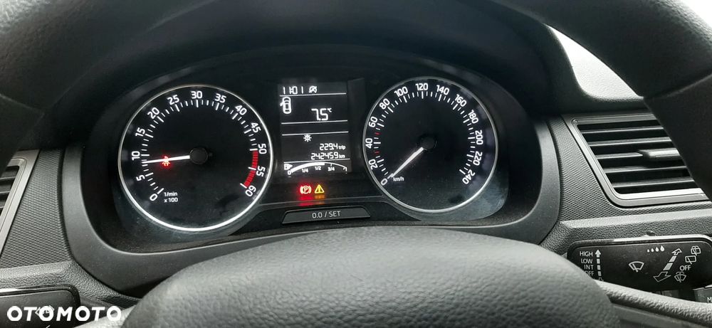 Skoda RAPID Spb 1.4 TDI DPF Active - 12