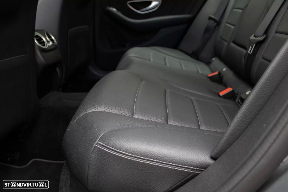 Mercedes-Benz C 200 d AMG Line - 17